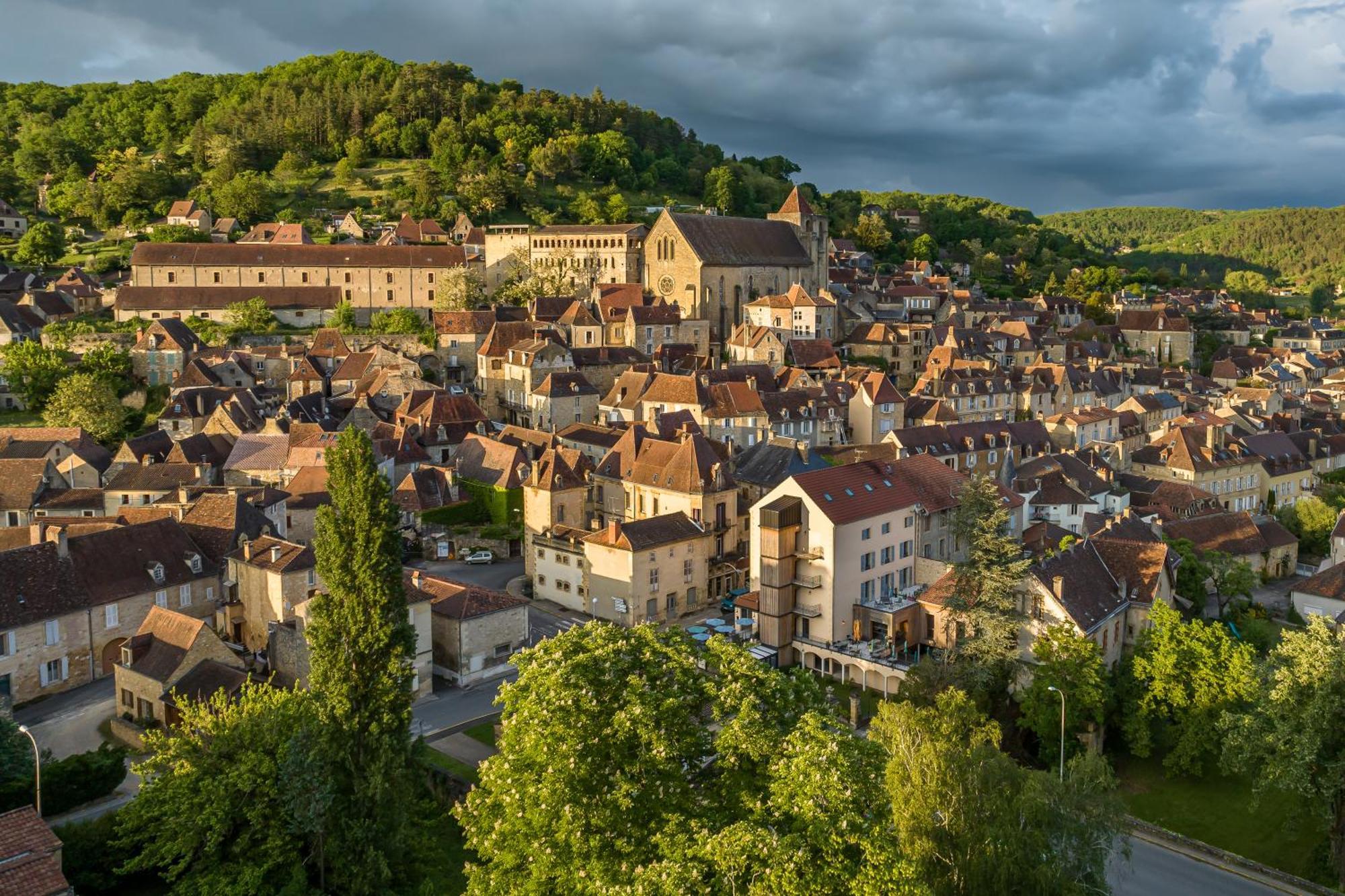 Hotel-restaurant Des Augustins - Cosy Places By Cc - Proche Sarlat Hotel